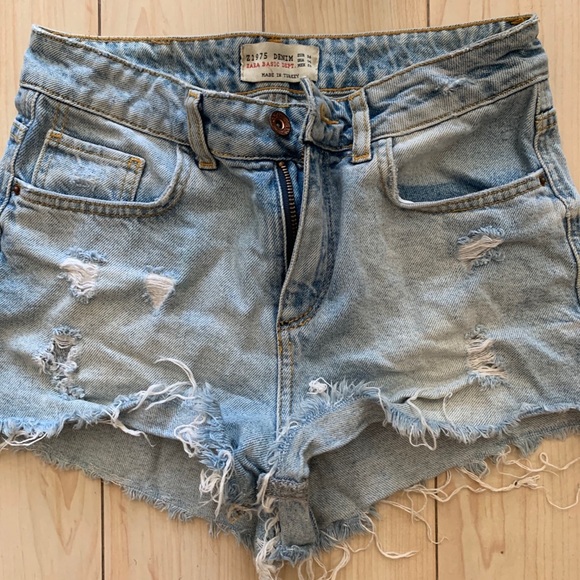 Zara Z1975 high waisted denim shorts - Picture 2 of 3